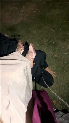 绵绵深夜户外遛狗恋足舔 JS241028-33