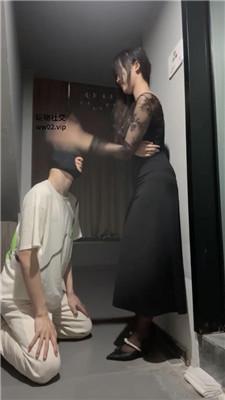 狗哥抽耳光/舔黑丝高跟/转胯踩踏/赏赐圣水 bf46329