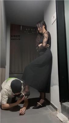 狗哥抽耳光/舔黑丝高跟/转胯踩踏/赏赐圣水 bf46329