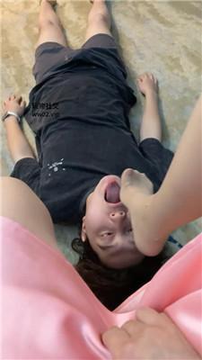 魔鬼天使肉丝脚捂脸窒息 JS241028-16