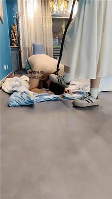 【爱秀套图】【林十七】双S-脏鞋白袜踩虐/鞭打/骑狗背【双视角版】bf46228