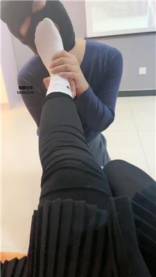 甜音骑马跪爬/跪舔原味白袜 JS241113-16