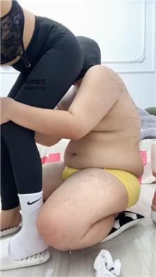 Qi7女友夜跑回家原味鞋袜辱虐 bf49943