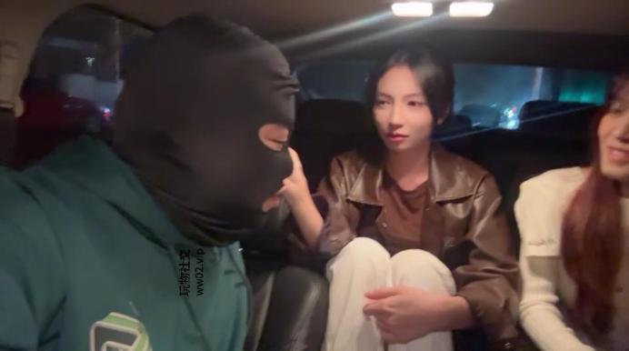 素人挖掘机路边开发羞涩姐妹花轮流虐 bf49936