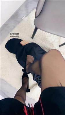 沐沐大大散鞭鞭打/黑丝全体重踩踏/掐乳 JS241026-2