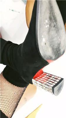 灵汐赏赐猥琐继父圣水/引导舔脏鞋底 JS241025-19