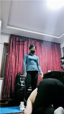 冷颜鞋绑脸呼吸控制/运动鞋白袜踩踏 bf46194