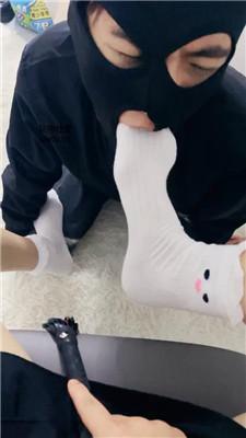 沐沐大大鞭打/白袜脚踩踏/裸足狂舔 JS241025-5