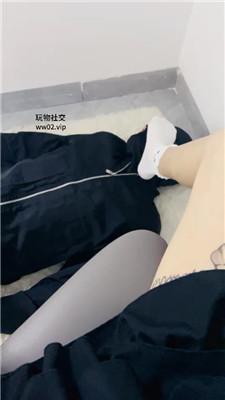 沐沐大大鞭打/白袜脚踩踏/裸足狂舔 JS241025-5