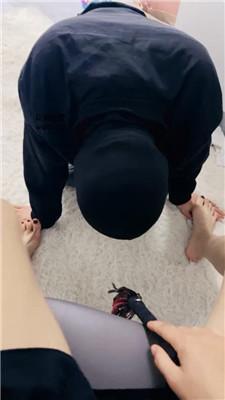 沐沐大大鞭打/白袜脚踩踏/裸足狂舔 JS241025-5