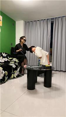 辣姐袜子塞嘴重度强制鞭打 JS241025-10