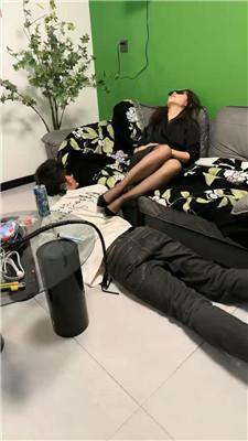 辣姐袜子塞嘴重度强制鞭打 JS241025-10