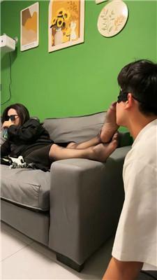 辣姐袜子塞嘴重度强制鞭打 JS241025-10