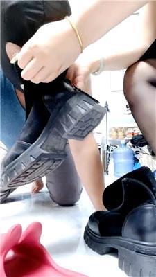 李老师脏短靴黑丝踩踏 bf46199