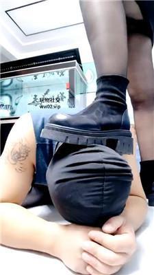 李老师脏短靴黑丝踩踏 bf46199