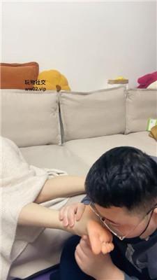 埋汰御姐女神玉足踩虐 bf49892