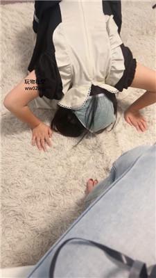 小凤梨下贱闺蜜内裤套头伺候 JS241112-31