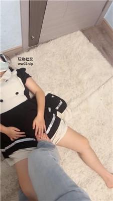 小凤梨下贱闺蜜内裤套头伺候 JS241112-31