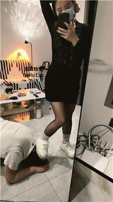 【爱秀套图】【芮兮夫妻】袜子塞嘴/强制闻臭鞋bf46865