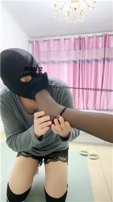 魔蝎女王骑马鞭打掐乳/黑丝高跟虐 bf79876