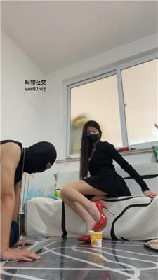 梓晨大大御姐S-玉足诱惑/脚下踩踏喂食 JS241109-16