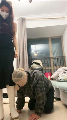 佳佳圈养狗笼/圣水泡面/高跟黑丝踩虐 bf46798