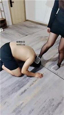 䨮S双S-教闺蜜用黑丝脚虐出轨男 bf46790