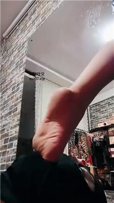 冷颜掐乳脚深喉/伺候沐足 bf46792