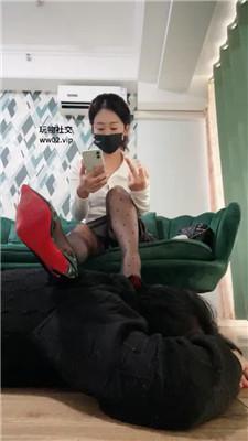 画骨高跟黑丝碾压踩地毯奴 JS241108-39