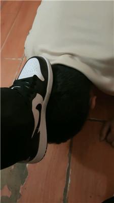 刘二狗揪耳朵耳光/舔AJ鞋白船袜/坐脸踩踏 bf46770