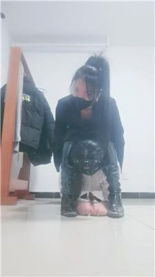 璃茉老师母畜-粗鞋跟插嘴/坐脸窒息/长靴踩虐 JS241106-19