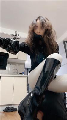 倪小主长靴踩虐/骑马抽耳光/鞭打/闻臭鞋 bf46667