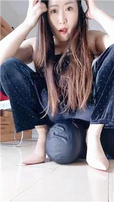 美柠白领S-高跟肉丝美腿虐-坐脸掐乳 bf46664