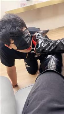 诗诗胯下羞辱-高跟长靴踩踏喂食 JS241104-25