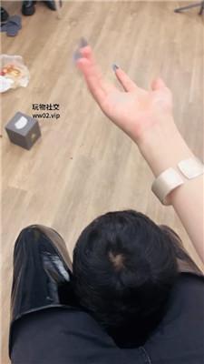 诗诗胯下羞辱-高跟长靴踩踏喂食 JS241104-25