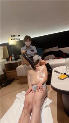 不知名S骑狗脖/掐乳鞭打/强制闻白袜/腿绞窒息/闻舔腋下 bf46606