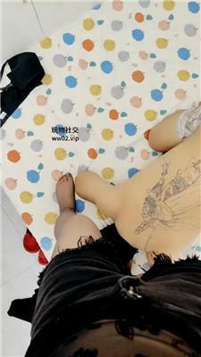 李老师黑丝脚踩踏/骑马胯下辱 JS241104-30