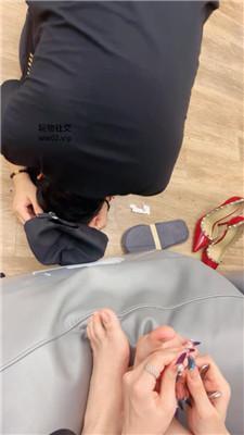 诗诗伺候主人做美甲 JS241104-26