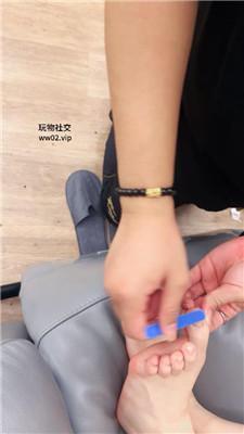 诗诗伺候主人做美甲 JS241104-26