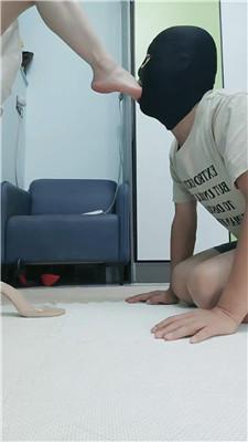 云儿超强裸足深喉插吐/喝洗脚水 bf46602