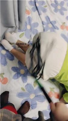 阿霞黑丝脚踩踏/重度鞭打 JS241104-12