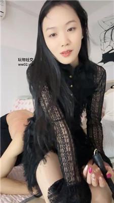 绵绵高跟踩虐鞭打/骑狗背 bf46588