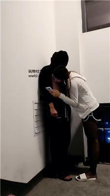 高兴儿户外楼道咬乳专场 JS241104-21