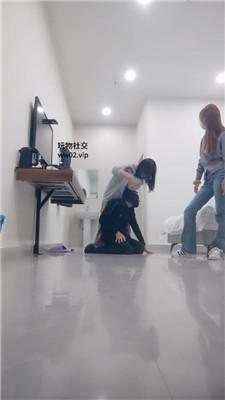 女生也能很暴力双S-袜子塞嘴重度踢踹暴揍下JS241104-20