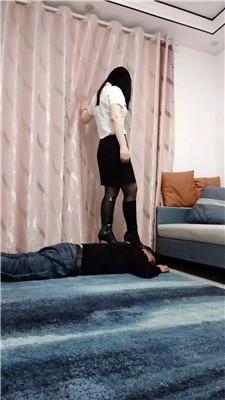 婉婷殿下高跟长靴+小白鞋黑丝全体重踩踏双视角版 JS241117-15