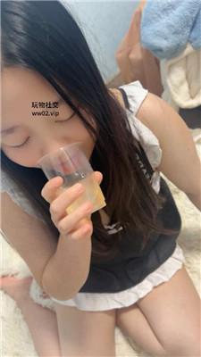 小凤梨母畜-伺候好赏赐喝圣水 JS241118-11