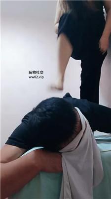 美柠猥琐按摩师揩油反被调 JS241118-10