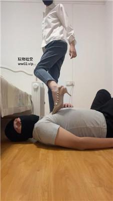 【爱秀套图】【KKsama】骑马/铆钉高跟踩虐bf47128