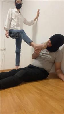 KKsama骑马/铆钉高跟踩虐 bf47128