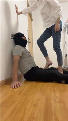 KKsama骑马/铆钉高跟踩虐 bf47128